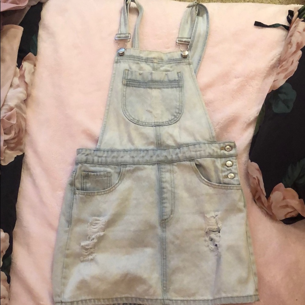Overall dress